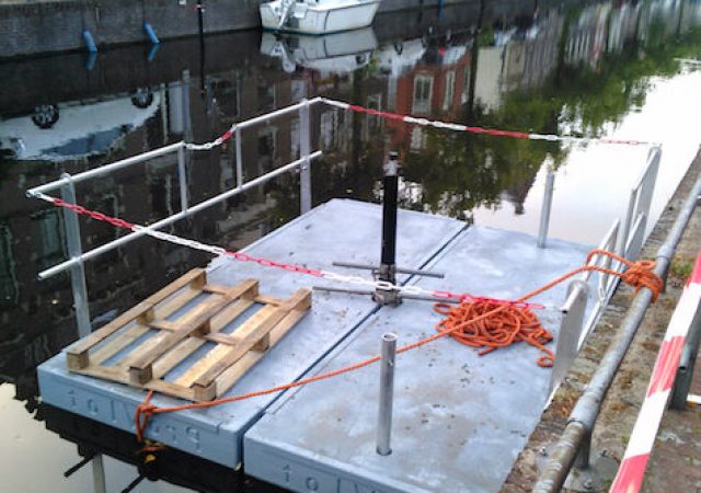 compleet ponton kopie onderzoeksvlot